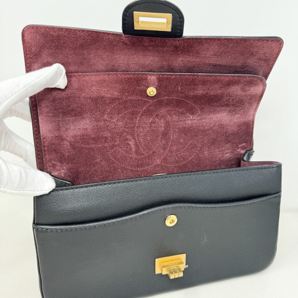 Chanel 2.55 Reissue Classic 225 Double Flap Bag - Picture 8 of 13